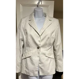 White House Black Market One-Button Blazer in Pinstripe Size 2 Ivory. thumbnail 10