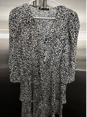 Zara Animal‎ Print Tiered Mini Dress Long Sleeve V Neck Black White 28 thumbnail 1
