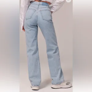 Abercrombie The 90s Relaxed Jean High Rise thumbnail 4