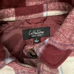 Coffee Shop New York burgundy and white plaid flannel jacket in a L #flannel #plaid #backtoschool thumbnail 2