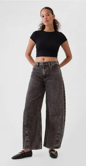 GAP Black High Waisted Ankle Length Horseshoe Jeans Size 27/4R thumbnail 1