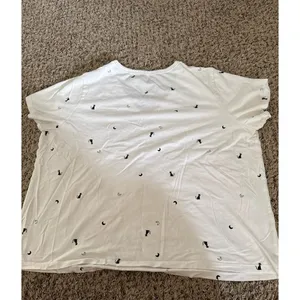 Old Navy Women's Everyday V Neck Cat Moon White Short Sleeve‎ Tee Size XL thumbnail 12