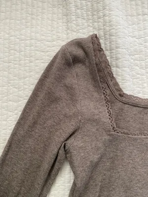 Light brown American Eagle lace top thumbnail 4