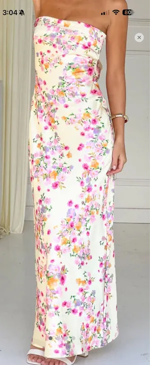 Strapless Dress Beginning Boutique thumbnail 1