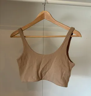 Crop Top thumbnail 2