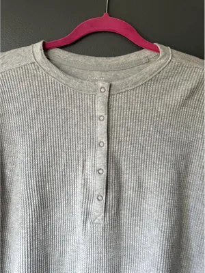 OFFLINE by Aerie Gray Ribbed Henley Long Sleeve Top XS Petite thumbnail 2