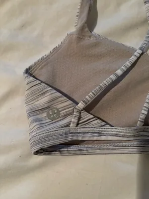 Lululemon Sports Bra thumbnail 3