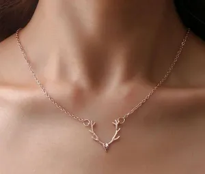 Antler necklace thumbnail 1