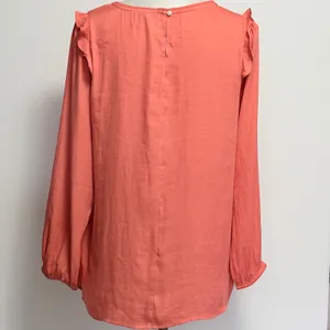LOFT Outlet Blouse Size M Coral Ruffle Shoulder Long Sleeve Pleated Top Preppy thumbnail 5