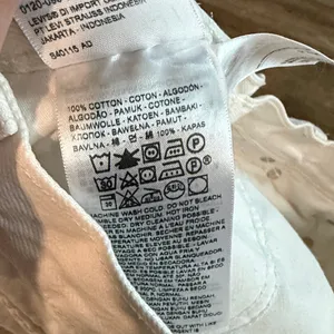 Levis Wedgie White Distressed high rise jeans ankle length 28 waist thumbnail 7