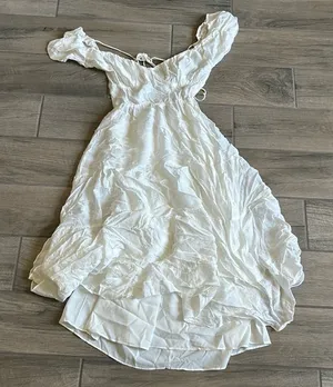 White backless dress Size 4 thumbnail 1
