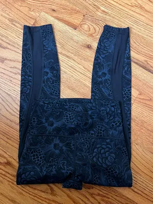 Lululemon Black and Navy Floral Print Legging thumbnail 3