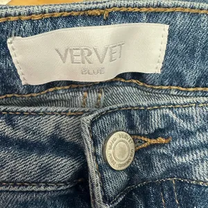 NEW Vervet Kate Barrel Leg Denim Jeans Women's Size 32 Blue Medium Wash thumbnail 5