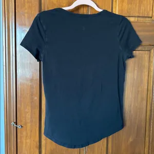 Lululemon Black Women's Top thumbnail 2