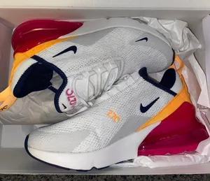 Nike Air Max 270 thumbnail 1