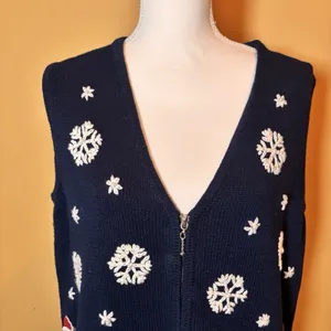 Timberlea Christmas Sweater Vest Womens L Navy‎ Santa Snowflake Zip Up thumbnail 3