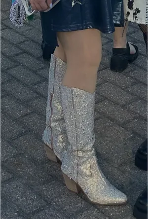 Rhinestone cowboy boots thumbnail 2