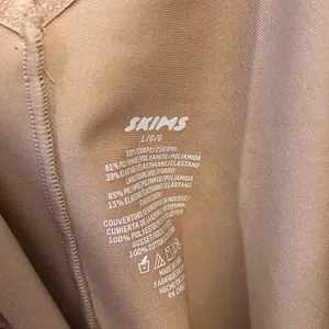 New without tags SKIMS Body Molded Underwire Thong Bodysuit Large in Clay thumbnail 3