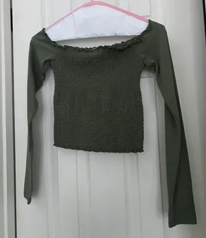 Hollister Off The Shoulder Top thumbnail 1