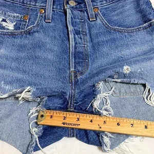 Levi's 501 Distressed Cutoff Denim Shorts Ripped Light‎ Wash Womens Size 26 thumbnail 10