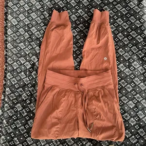 Lululemon Dance Studio Joggers thumbnail 2