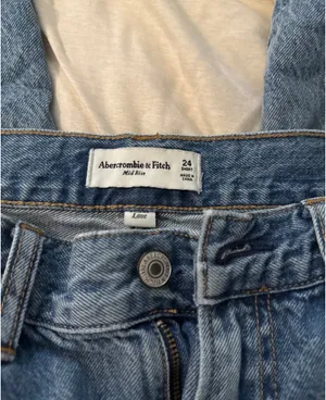 Abercrombie Curve Love Slouchy Jean Mid Rise thumbnail 3