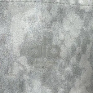 Alo Yoga Leggings Women’s‎ Small Gray White Python Print Cropped High Rise Yoga thumbnail 7