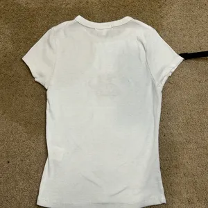 Riley & James Small White Ribbed Short Sleeve Embroidered Teddy Bear With Hearts thumbnail 6