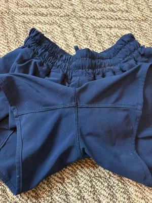 Lululemon 4inch hotty hot thumbnail 4