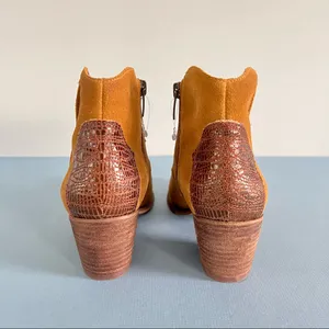 Marc Fisher Stefani Tan Suede Western Ankle Boots‎ thumbnail 6