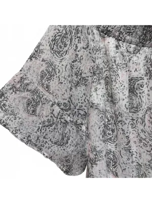 Torrid Gray and Pink Paisley Off Shoulder Flutter Sleeves Blouse Size 0 (12) thumbnail 6