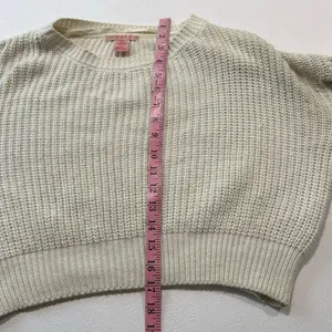 Urban Outfitters Cream Cropped Knit Sweater S Cozy Oversized thumbnail 6