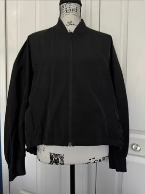 lululemon athletica Oversized Lightweight Cinch Bomber Jacket thumbnail 2