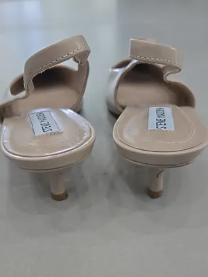 Steve Madden Beige Patent Pointed Slingback With Small Heel Size 10 thumbnail 4