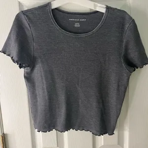 American Eagle Cropped Shirt thumbnail 1
