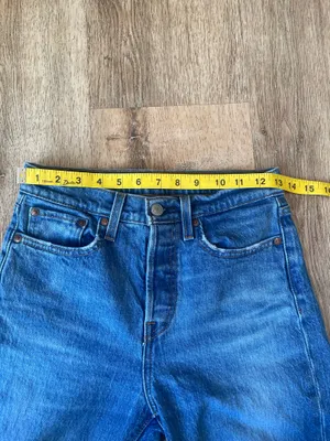 Levi’s Premium Wedgie Straight Jeans Size 25 High Rise Button Fly Distressed Knee thumbnail 8