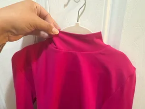 Babaton Aritzia Contour Mockneck Long Sleeve Cropped Top in Pink thumbnail 2