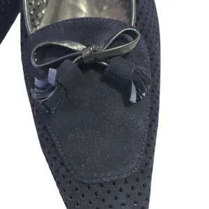 Stuart Weitzman Black Suede Kitten Hill Pumps Size 8 Nwot thumbnail 4