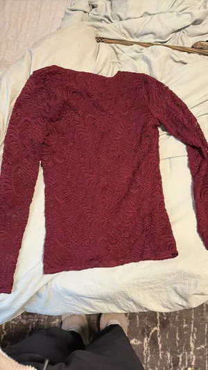 Abercrombie and Fitch burgundy lace top thumbnail 4