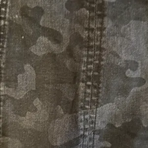Free People Camouflage Denim Skirt Size 0 thumbnail 2