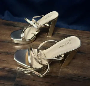 Gold Chunky Heel Size 9 thumbnail 2