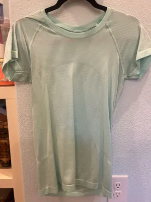 Lululemon Swiftly Tech Short Sleeve 2.0 thumbnail 1