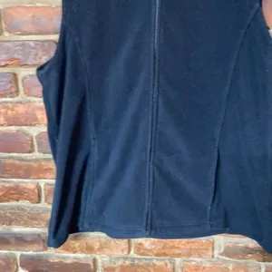 Kinetic Plus Solid Black Fleece Full Zip Sleeveless Vest Women's thumbnail 3