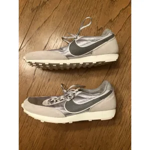 Nike Daybreak SE Athletic Club Women’s Light Smoke Sneakers DN3399-001 thumbnail 3