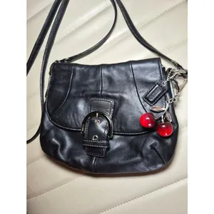 Vintage COACH Soho Leather Crossbody Bag Black Purse Flap Buckle With Charm Y2K thumbnail 16