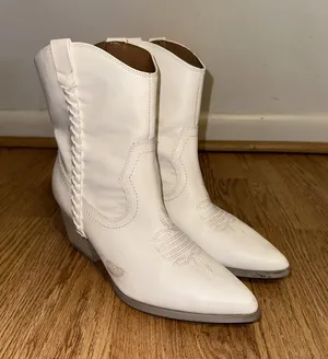 White Booties Size 9.5 thumbnail 1
