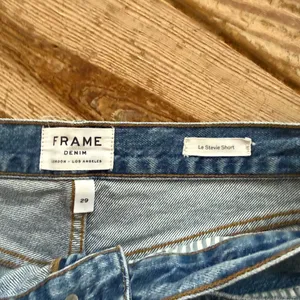 Frame Denim Le Stevie Shorts size 29 thumbnail 3