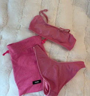 Triangl Bikini thumbnail 2