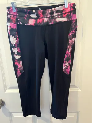 Free 2 B By Free Country Black and Pink Leggings Size Large thumbnail 1
