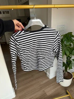 Brandy Melville Top thumbnail 2